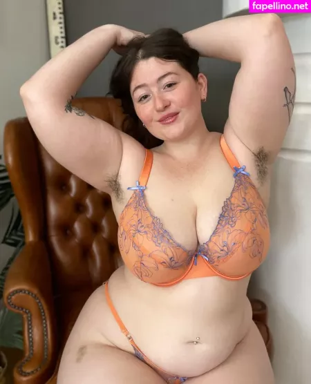 Emberly Adams OnlyFans Thumbnail #MwJ12vaWle