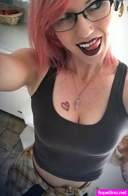 Emberrayne90 OnlyFans Thumbnail #TCfXnuZlZY