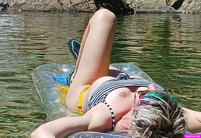 Emberrayne90 OnlyFans Thumbnail #TrVWqzxcRD