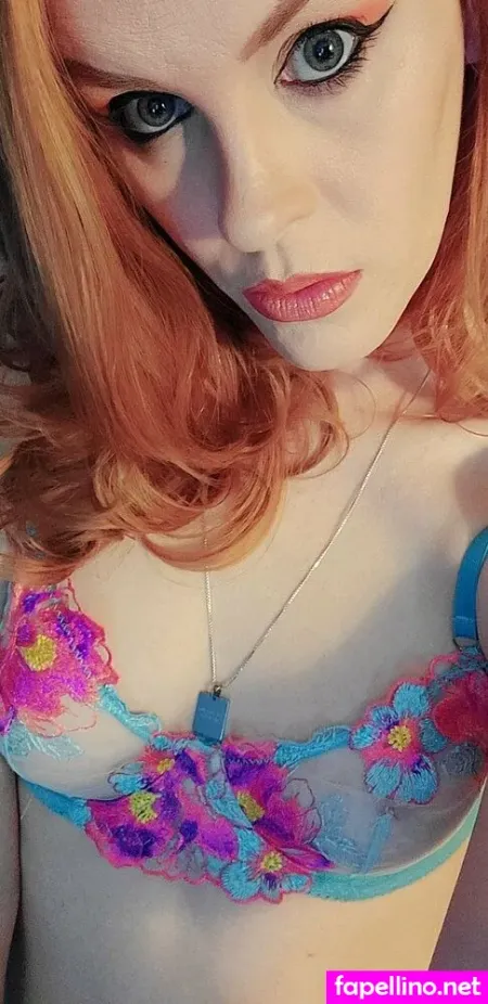 Emberskyefree OnlyFans Thumbnail #kTH2tkHN48