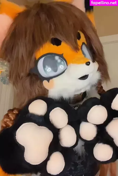 Emberstarfur OnlyFans Thumbnail #3qxO8Zug7x