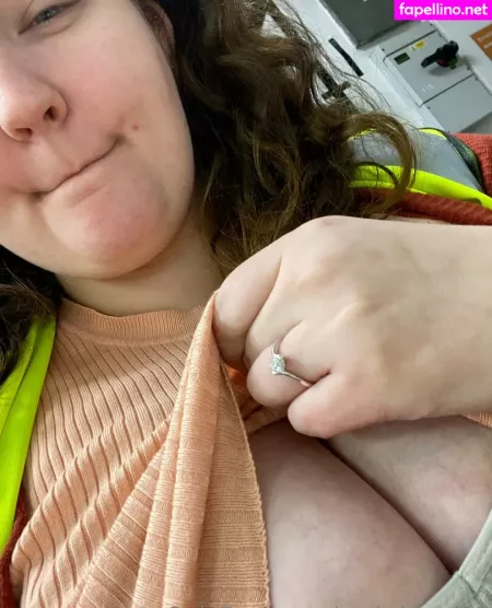 Embridget98 OnlyFans Thumbnail #hw4eAuZEN6