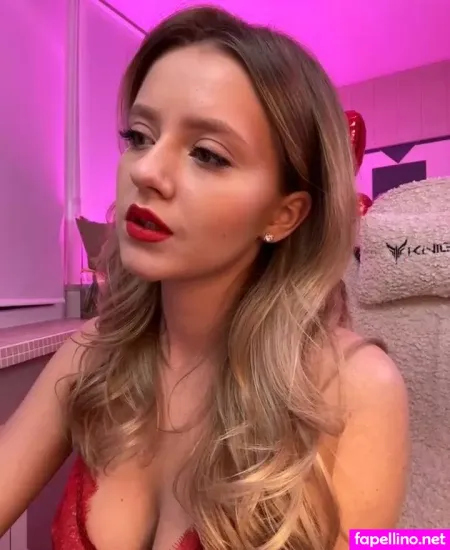 Emeli Blur OnlyFans Thumbnail #48CWmuJR3w