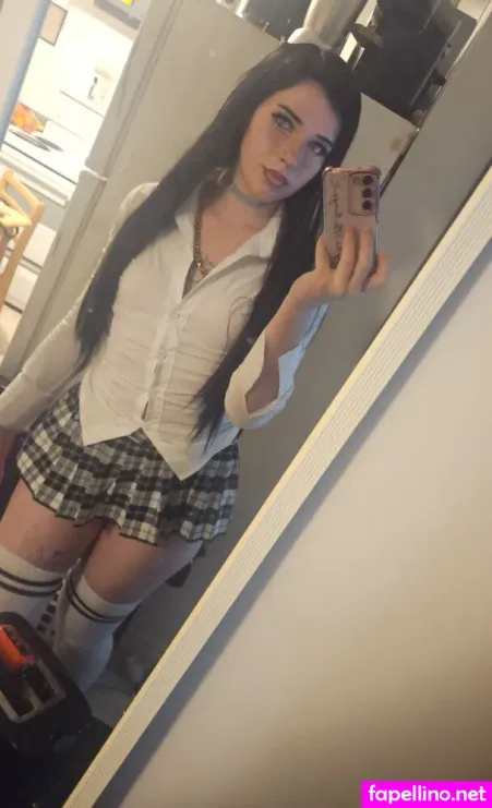 Emelia Asmr OnlyFans Thumbnail #RO0nGHySHd