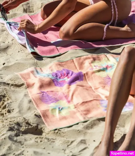 Emelia Surch OnlyFans Thumbnail #In5MqYcUeZ