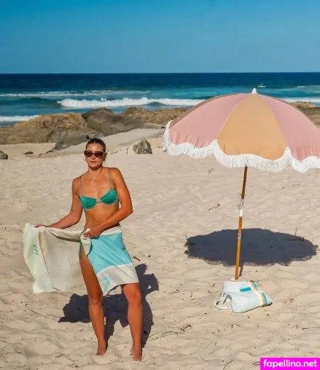 Emelia Surch OnlyFans Thumbnail #c9emMSU35i