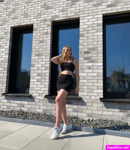 Emelie Amber OnlyFans Thumbnail #eyUnTWNf8o