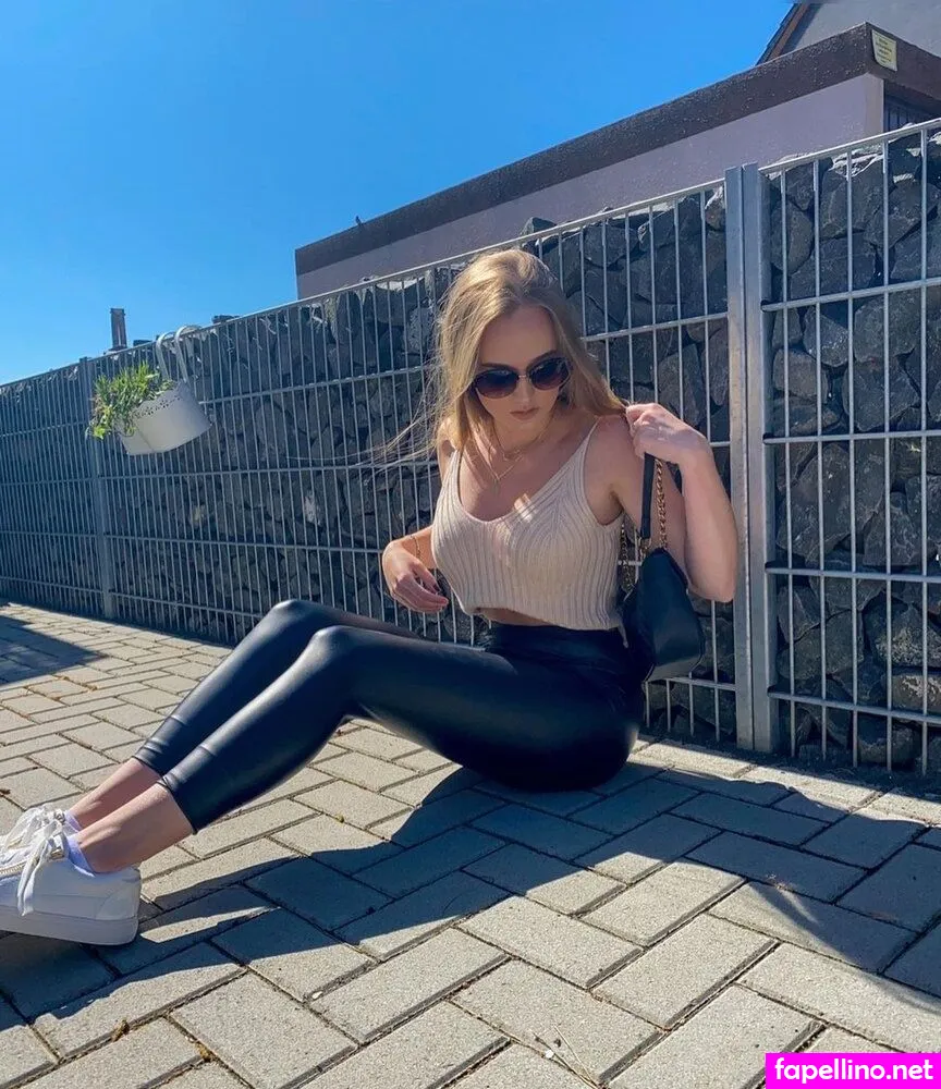 emelie.rosalie Nude Leaked OnlyFans Photo #lnC63ukrvV