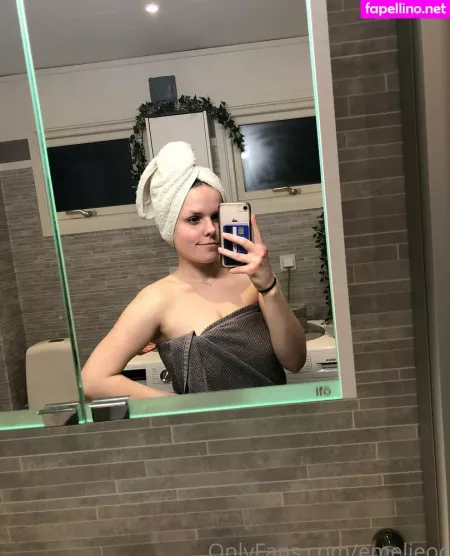 Emelieoc OnlyFans Thumbnail #xfzHQv5k97
