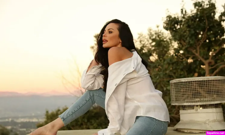 Emelina Adams 3 OnlyFans Thumbnail #AHCejFiboM