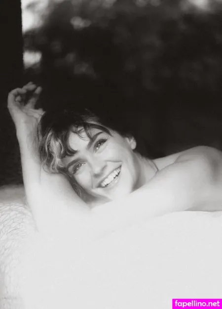 Emeline Faure OnlyFans Thumbnail #B8B6TEoyBV