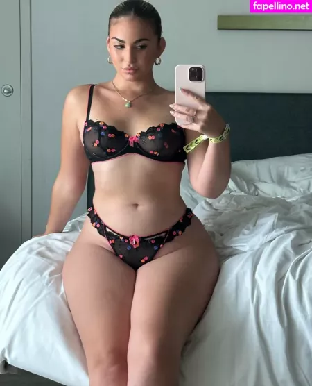 Emely Hernandez OnlyFans Thumbnail #nb38UFocyF