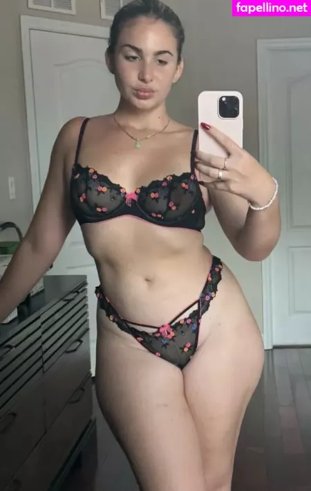 Emely Hernandez OnlyFans Thumbnail #no19XaADCA