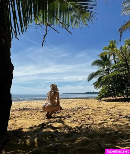 Emely Xtc OnlyFans Thumbnail #igBHM3xF0O