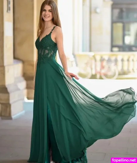 Emelybasics OnlyFans Thumbnail #VclpYuNS9B