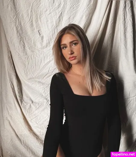 Emelyhoermedinger Main Profile Photo