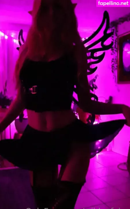 Emerald Wildea OnlyFans Thumbnail #F0psUcYM1y