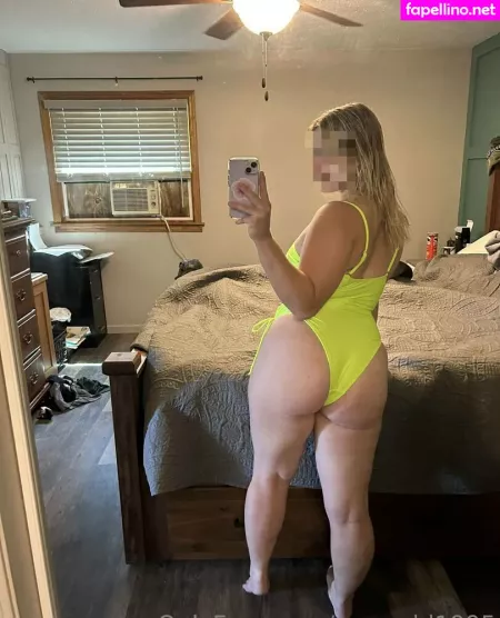 Emerald1995 OnlyFans Thumbnail #UaOiT4X4H0