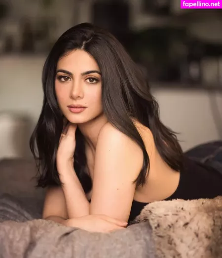Emeraude Toubia OnlyFans Thumbnail #7Bkzgwjyml