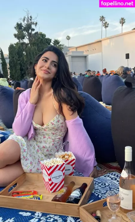 Emeraude Toubia OnlyFans Thumbnail #Y1vITNVZAJ