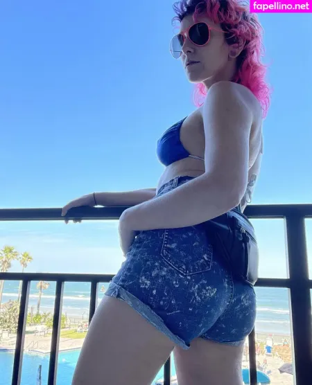 Emeryfennecfree OnlyFans Thumbnail #9GyOYtU45o