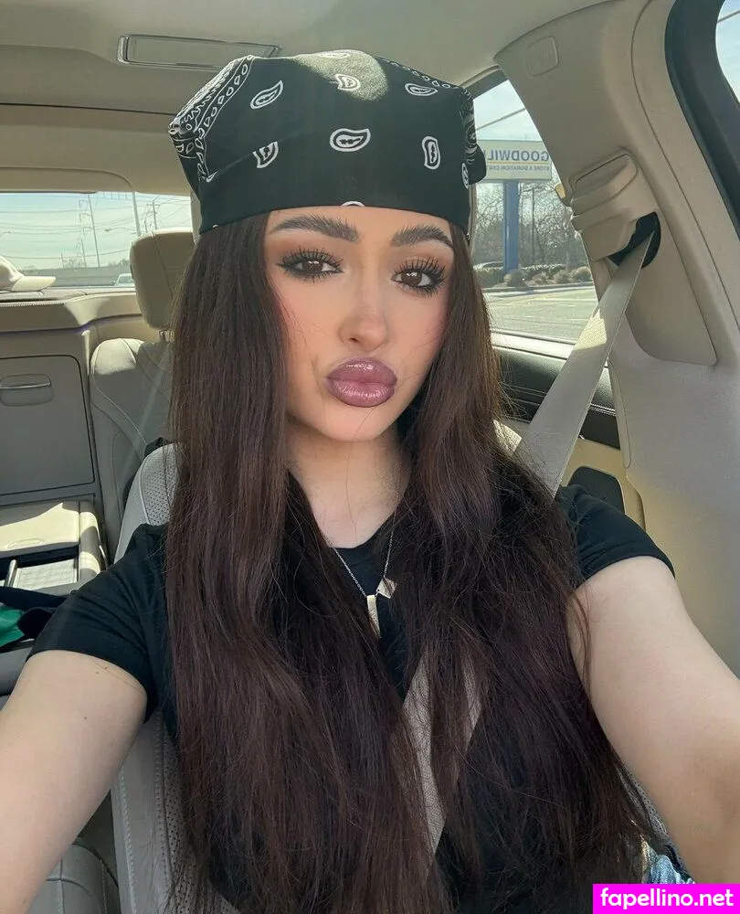 emhutch, emilyyhutchh Nude Leaked OnlyFans Photo #7daKPsiR61