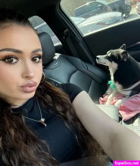 Emhutch OnlyFans Thumbnail #9JTnW07LXr
