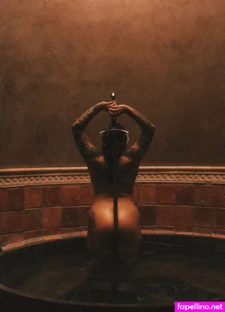 Emi Evans 1 OnlyFans Thumbnail #09GRzIseTq