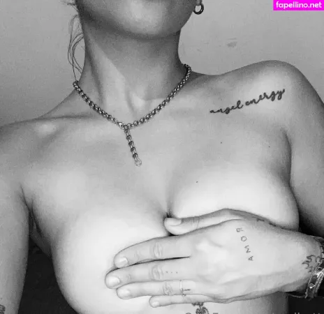 Emihott OnlyFans Thumbnail #YDVFaeudVP