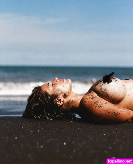 Emiiby 6 OnlyFans Thumbnail #17wWeQQZMM