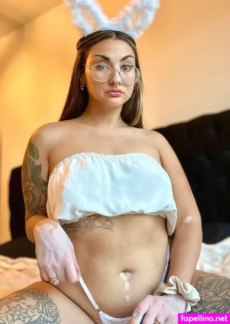 Emiilyhot OnlyFans Thumbnail #8no4slporR
