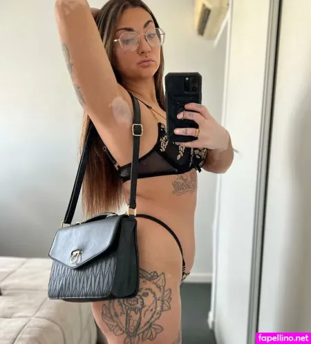 Emiilyhot OnlyFans Thumbnail #k4Gq6sdw6R