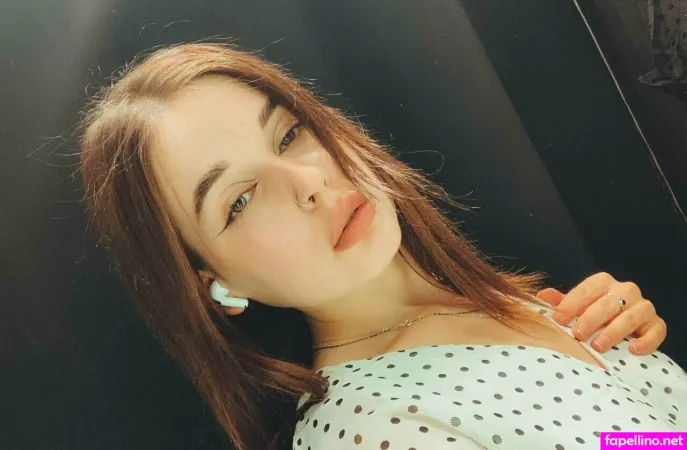 Emilage OnlyFans Thumbnail #ALxyTLhp5U