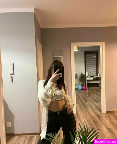 Emilage OnlyFans Thumbnail #MXLkkoCSKd
