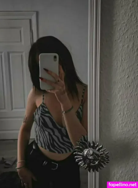 Emilage OnlyFans Thumbnail #UkY5ddigUx