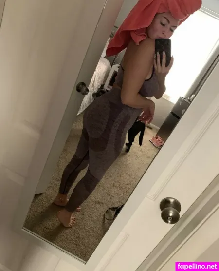 Emilayyy Babayy OnlyFans Thumbnail #C1wsWwcyQP