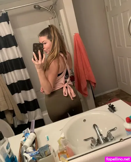 Emilayyy Babayy OnlyFans Thumbnail #DrC2vmP0cn