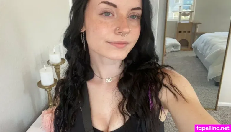 Emileesilvey OnlyFans Thumbnail #GfE5X1hZWC