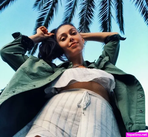 Emilia Ares OnlyFans Thumbnail #HWsEIoSUcG