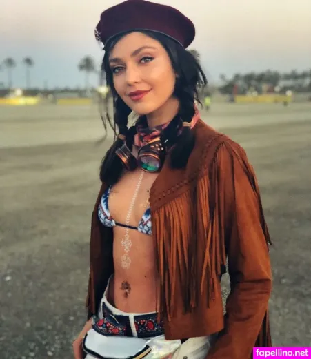 Emilia Ares OnlyFans Thumbnail #RN9ca1FlFL