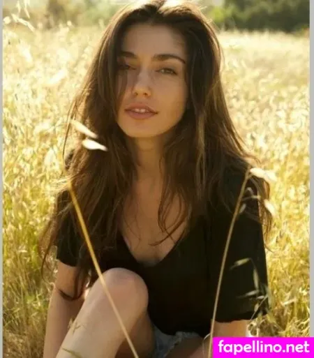 Emilia Ares OnlyFans Thumbnail #dKNGGzs3WV