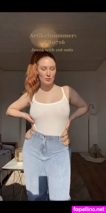 Emilia Baumgart OnlyFans Thumbnail #1IIsOmIApa