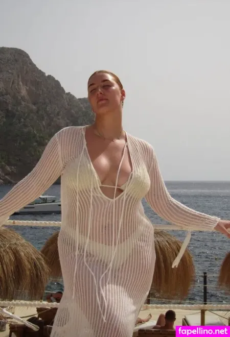 Emilia Baumgart OnlyFans Thumbnail #m1ZzBruoiw