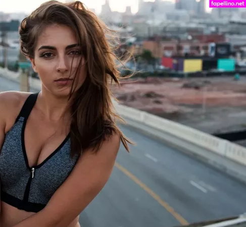 Emilia Hartford OnlyFans Thumbnail #cxTrNspHGv