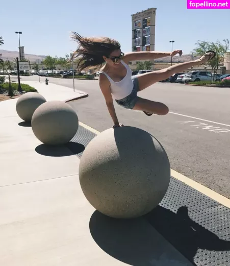 Emilia Hartford OnlyFans Thumbnail #kyjx9HHpA5