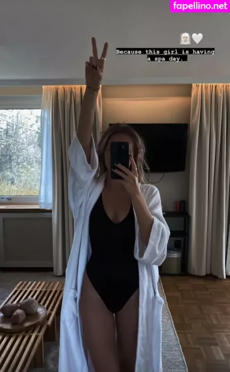 Emilia Hult OnlyFans Thumbnail #CubNmWfmpy