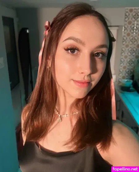 Emilia Jolly Main Profile Photo