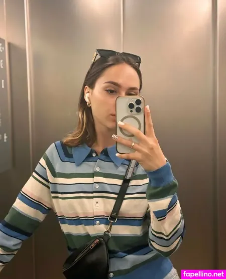 Emilia Jolly OnlyFans Thumbnail #yopUwAcO82