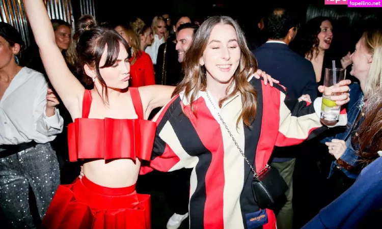 Emilia Jones OnlyFans Thumbnail #WckNRCsWB7