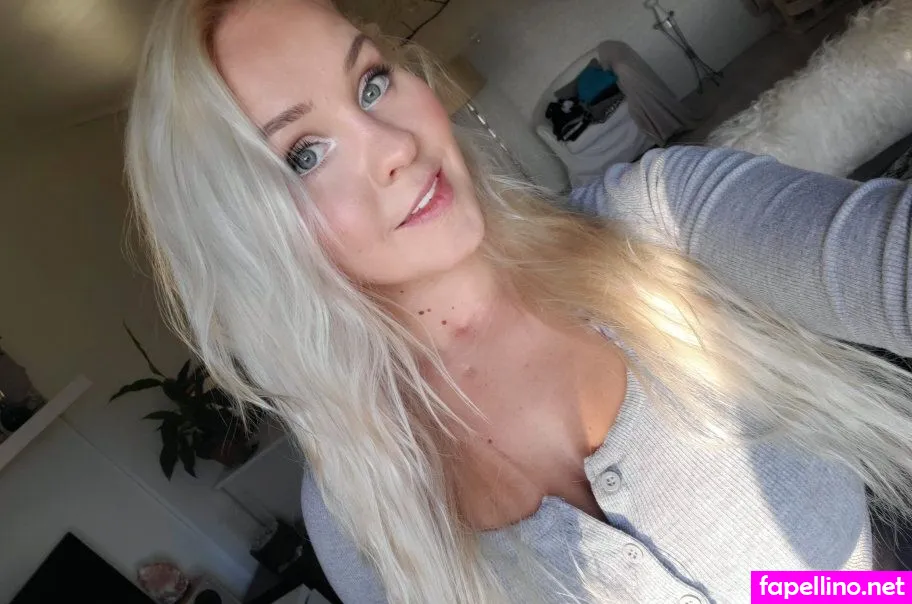 linden.emilia, princesslinden, user Nude Leaked OnlyFans Photo #1hwnf9KRD6